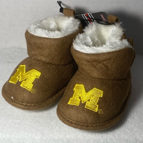 3/$20 💞 NWT NCAA Baby Michigan Bootie - Picture 2 of 7